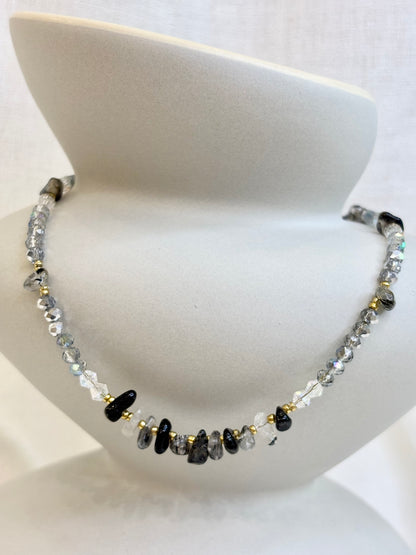 Qi Necklace - Graphite Grey