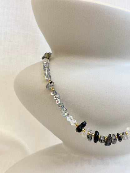 Qi Necklace - Graphite Grey